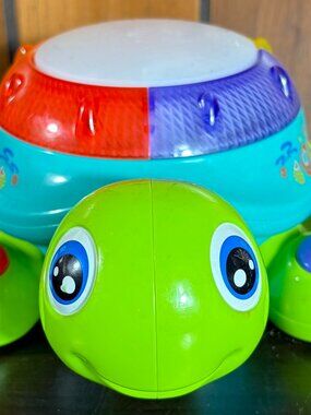 iPlay, iLearn Baby Musical Turtle Toy, Spanish English Bilingual Works Great EUC